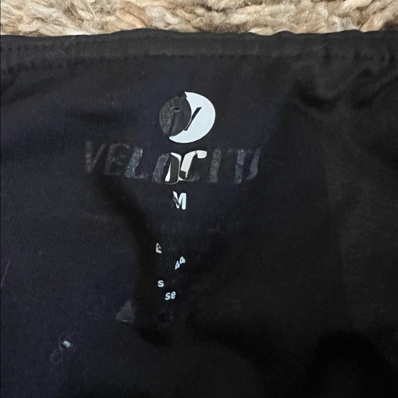 Velocity black cropped leggings - Picture 2 of 3